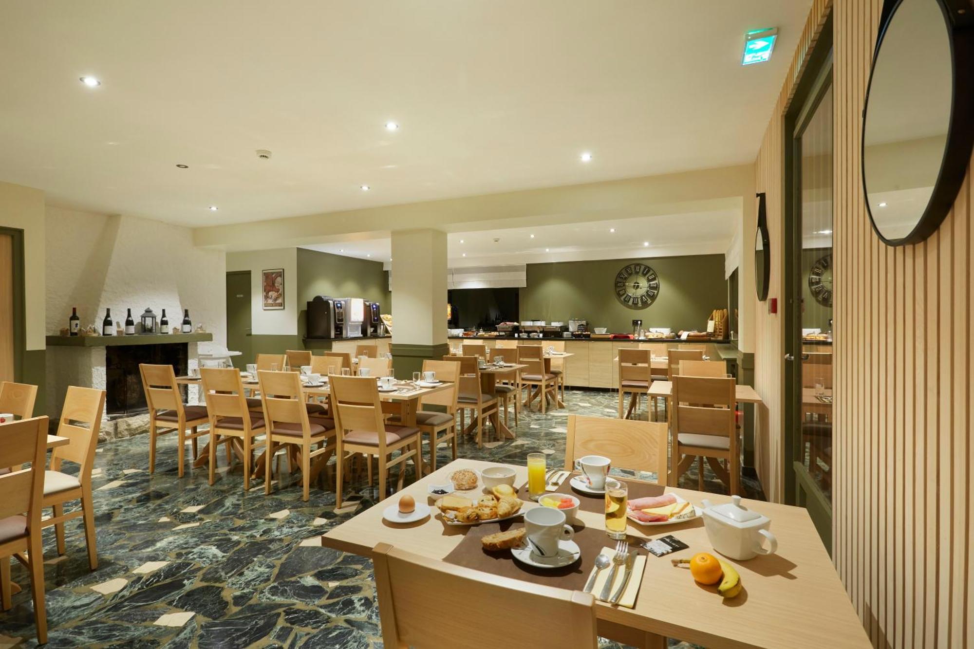 Hotel Eliova L'Eau Vive ชาแตล ภายนอก รูปภาพ