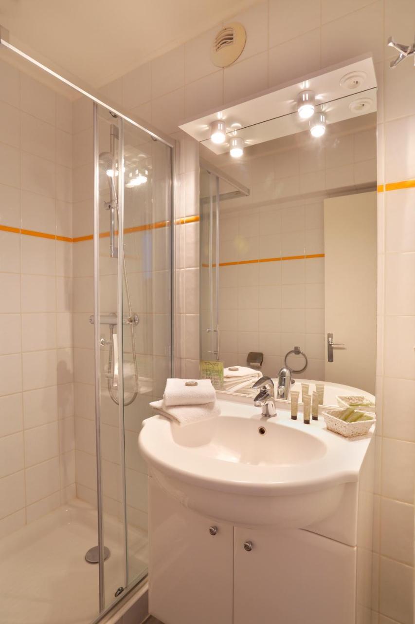 Hotel Eliova L'Eau Vive ชาแตล ภายนอก รูปภาพ